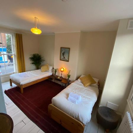 Camden Town Accomodation Лондон Екстер'єр фото