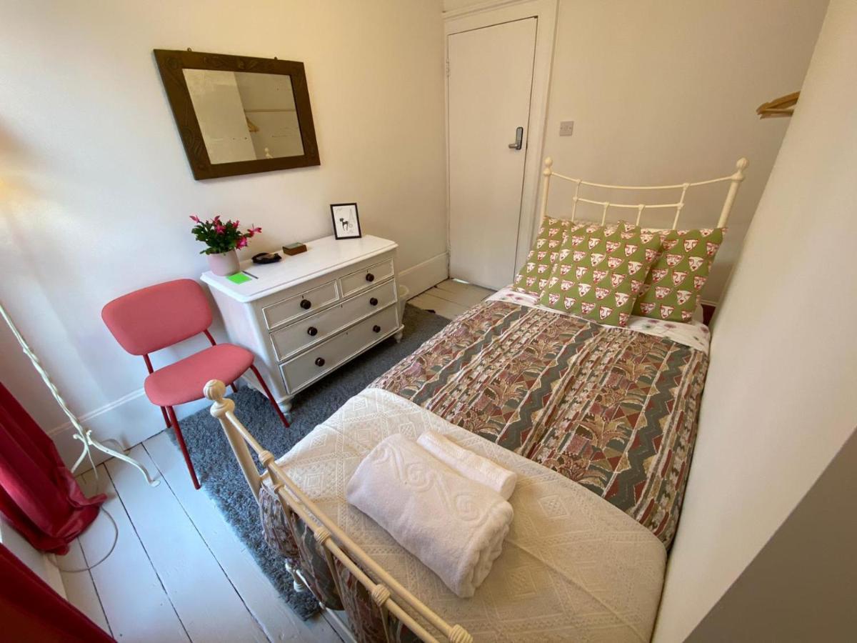 Camden Town Accomodation Лондон Екстер'єр фото